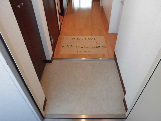 玄関　ブルームライフ黒川