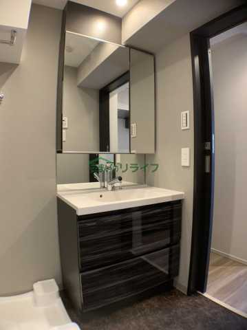 洗面設備　レクシード神楽坂(反転タイプ)