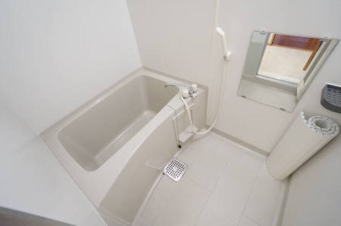 バス・シャワールーム　バス・トイレ別です！