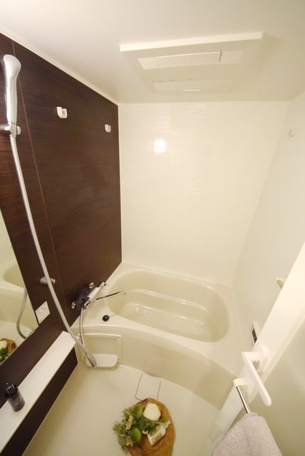 バス・シャワールーム　家具家電はイメージです