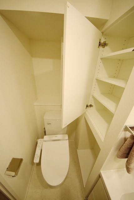 トイレ　家具家電はイメージです