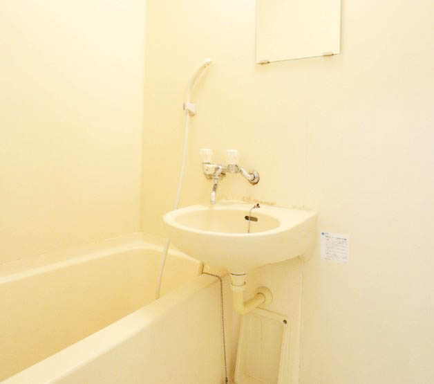 バス・シャワールーム　★洗面台付きバスルーム★