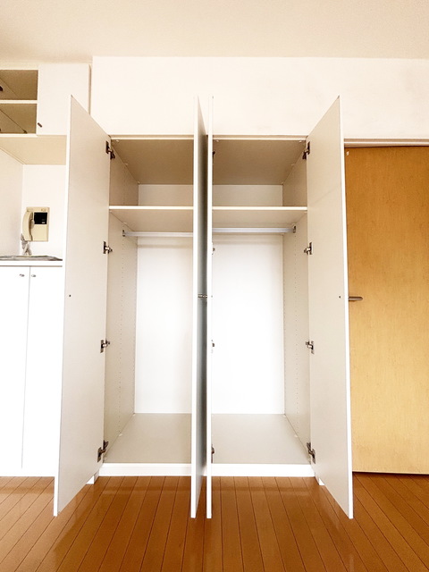 収納　～服をかけよ～