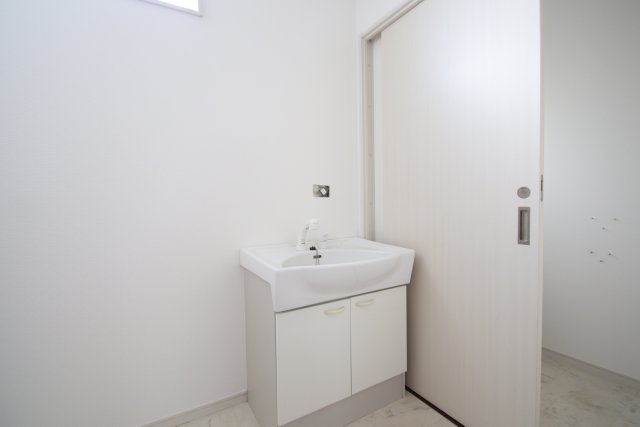 洗面設備　※修繕中のお写真です