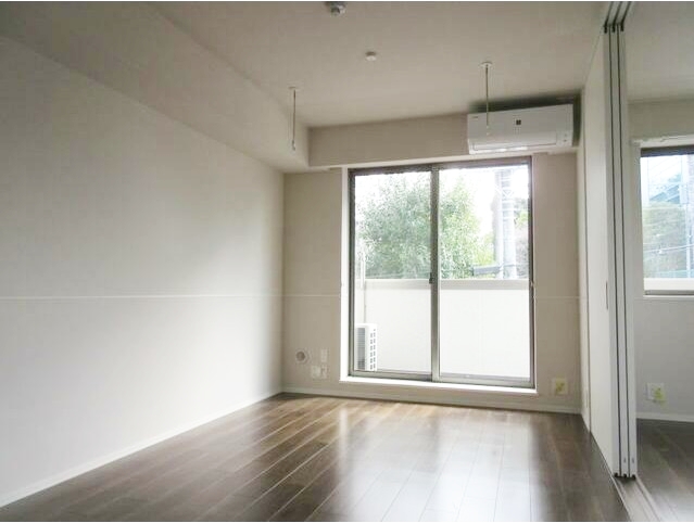 居室・リビング　使いやすい形の為、レイアウトを楽しめます♪