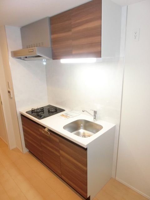 キッチン　システムキッチンでお料理はかかどりますね