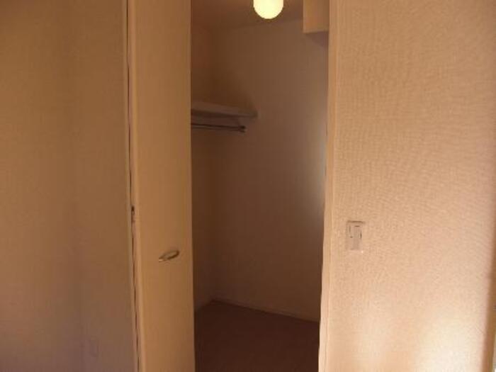 収納　ウォークインクローゼット