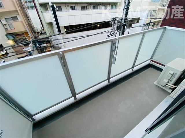 バルコニー　落ち着いた時間を過ごせるバルコニーです