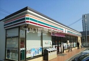 コンビニ　セブンイレブン 成田はなのき台店（コンビニ）まで1356m