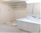 洗面設備　写真は類似です。