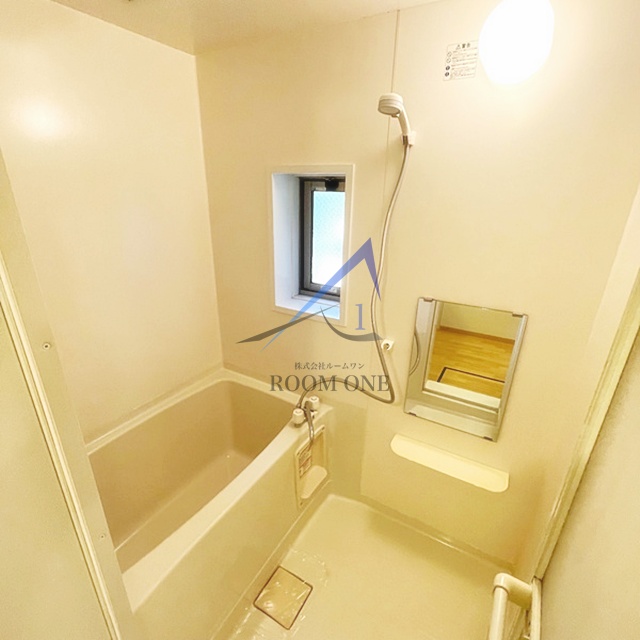 バス・シャワールーム　お風呂です。