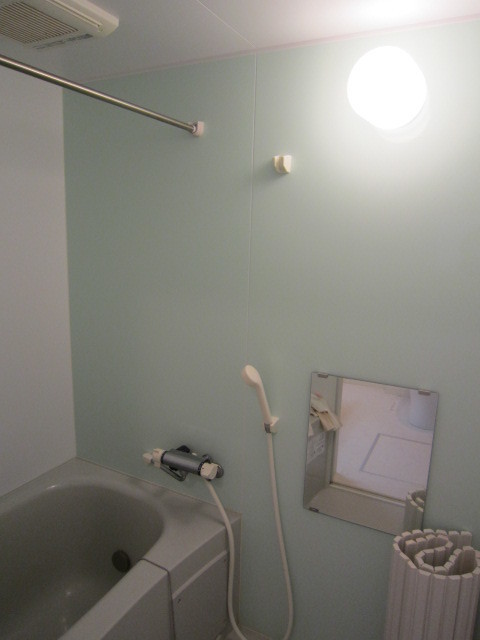 バス・シャワールーム　バスルーム