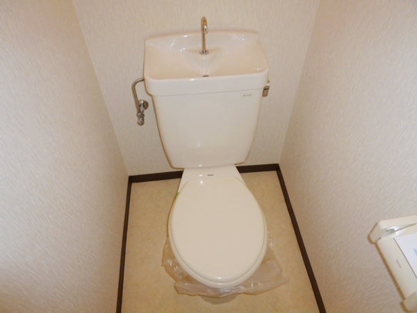 トイレ　コンパクトで使いやすいトイレです♪