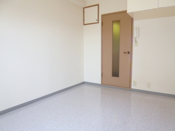 居室・リビング　5.5帖のお部屋です♪