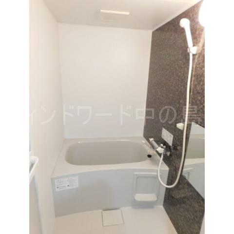 バス・シャワールーム　詳細は、ウィンドワード中の島店までご相談下さい。