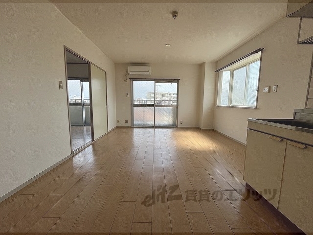 居室・リビング　リビング