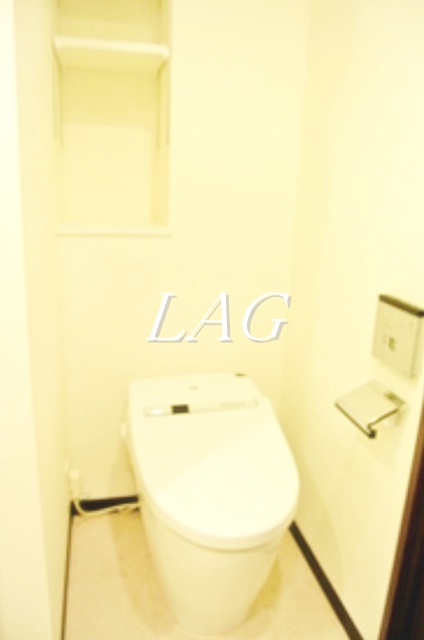 トイレ　トイレ（同仕様）です。