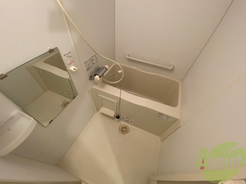 バス・シャワールーム　お風呂になります。一日の疲れを癒してくださいね。