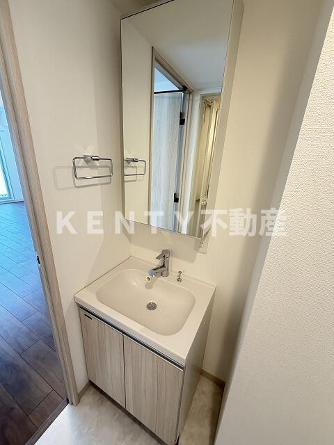 洗面設備　スペースが確保できる洗面所です