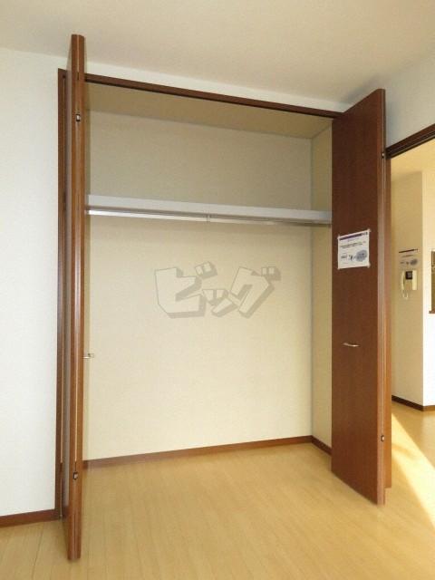 収納　衣類の収納に便利なクローゼットが付いています！