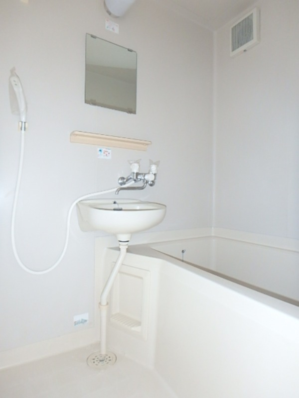 バス・シャワールーム　図面と現状に相違がある場合には現状を優先