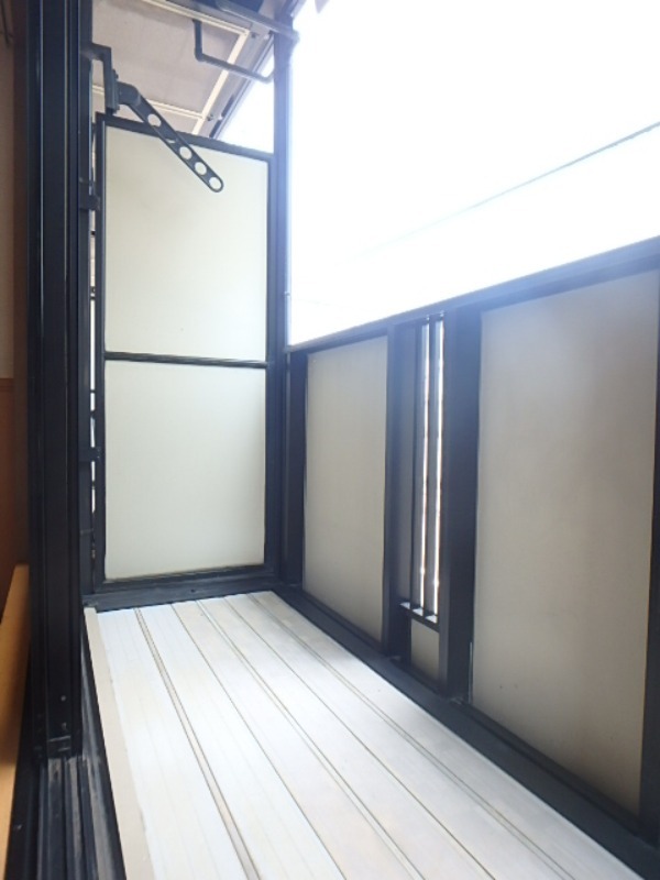 バルコニー　図面と現状に相違がある場合には現状を優先