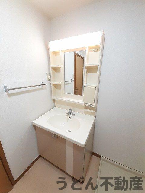 洗面設備　うどん県のお部屋探しはうどん不動産へ うどんちゃんとLINE