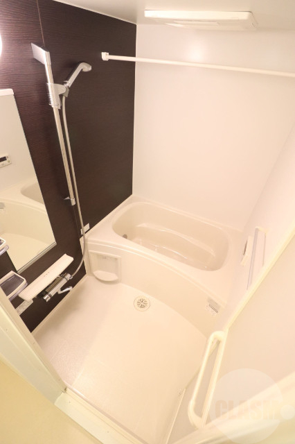 バス・シャワールーム　追い焚き機能、浴室乾燥機能付き