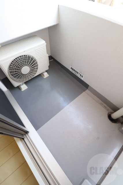 バルコニー　明るいバルコニーです