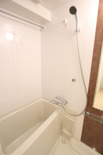 バス・シャワールーム　写真は同タイプ住居です。
