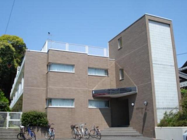 建物外観　タイル貼りのマンション