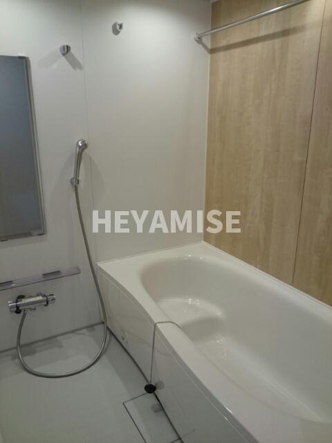 バス・シャワールーム　※室内画像は類似物件のもの