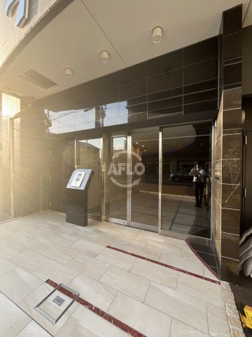 エントランス　セレニテ難波ミラク弐番館　エントランス