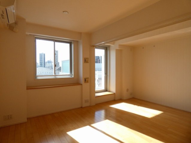 居室・リビング　居間