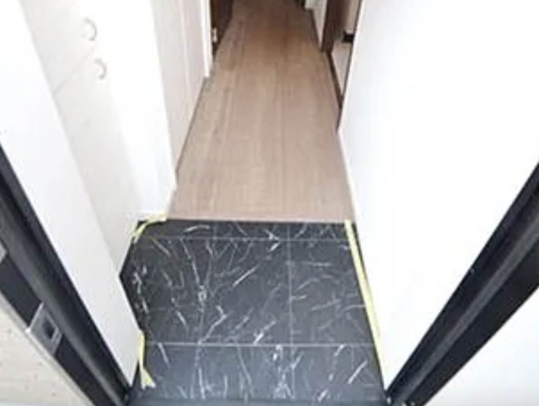 玄関　弊社は都内全域の物件をご紹介可能です！