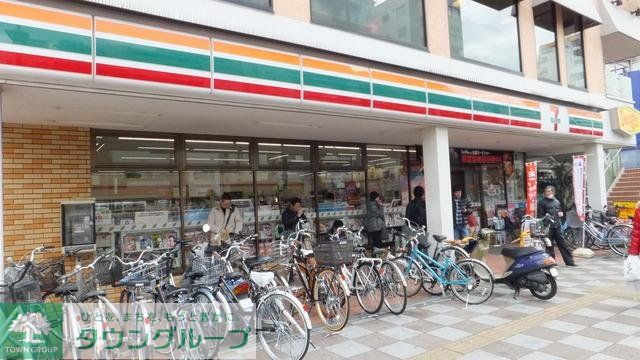 コンビニ　セブンイレブン（コンビニ）まで77m