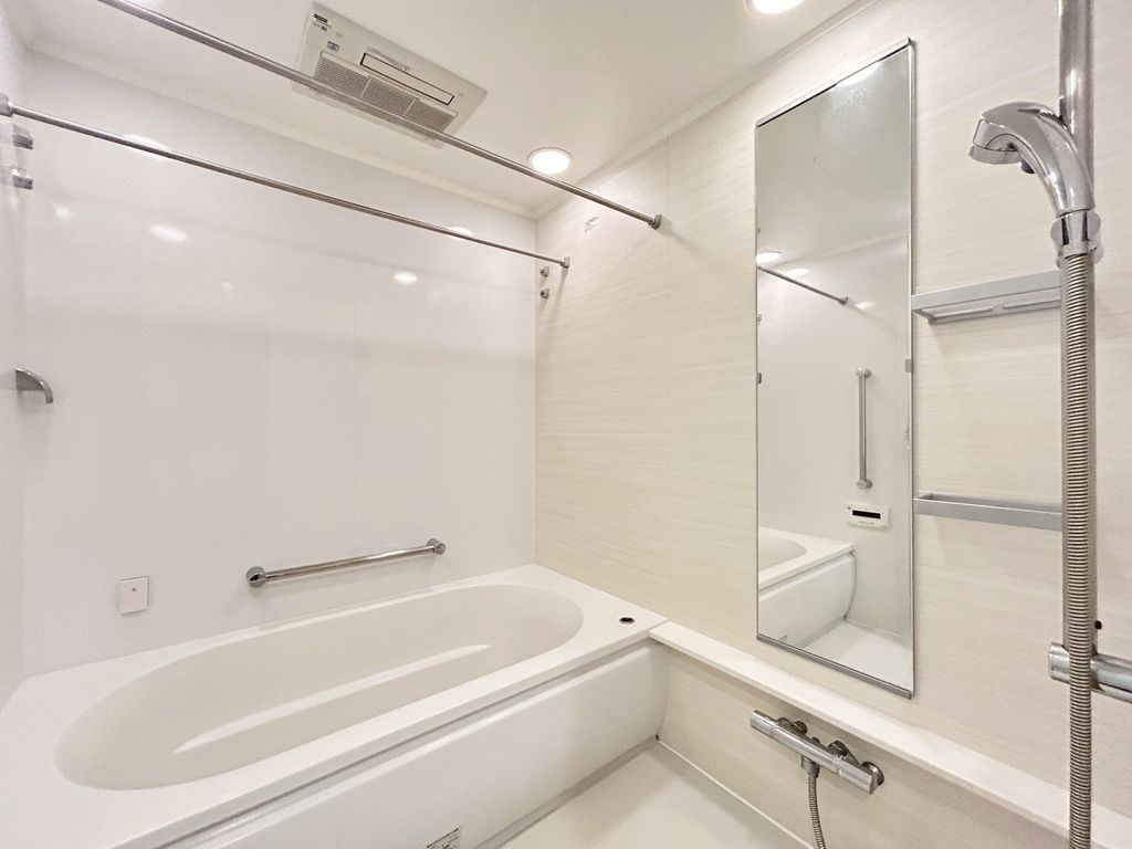 バス・シャワールーム　バス