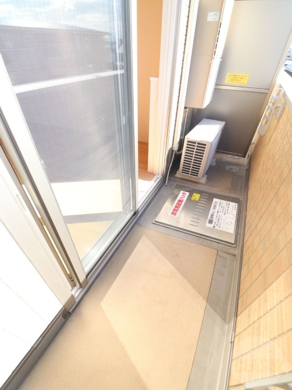 バルコニー　明るいバルコニー