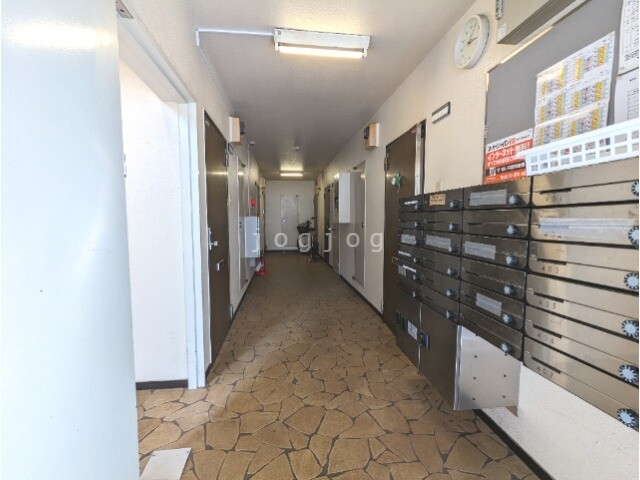 ロビー　宅配ボックス有