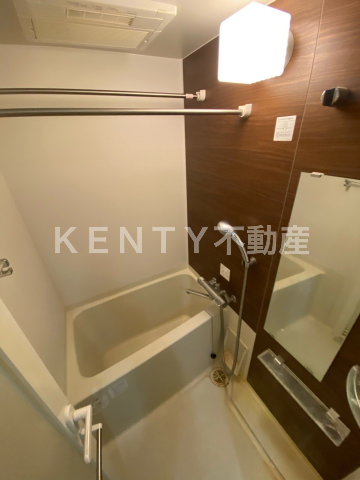 バス・シャワールーム　お風呂です