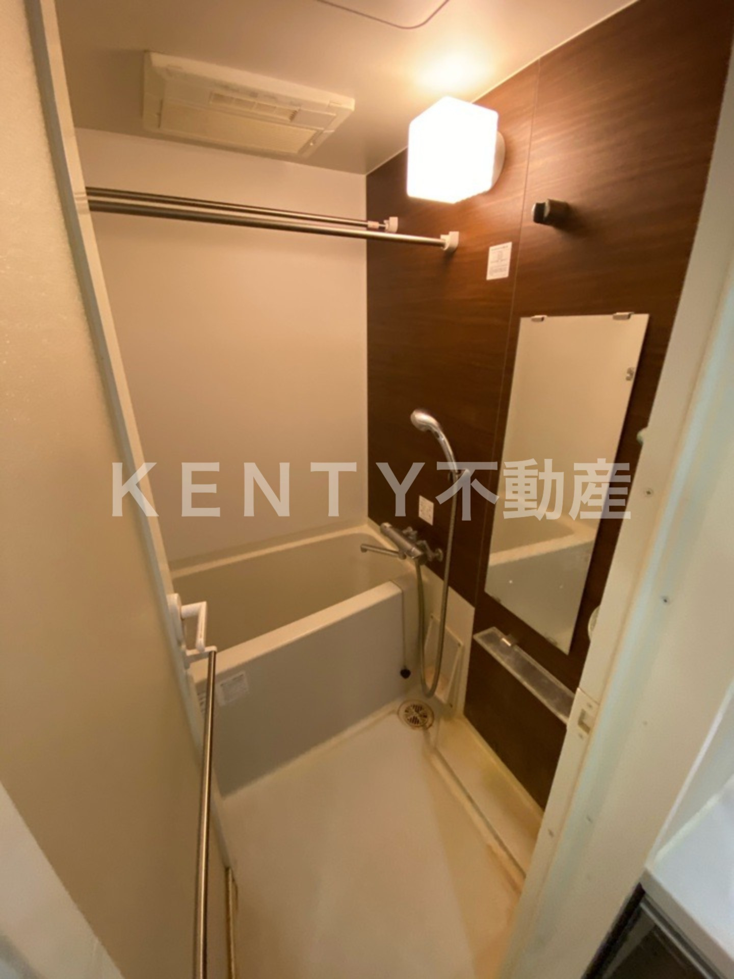 バス・シャワールーム　お風呂で日々の疲れを落としましょう