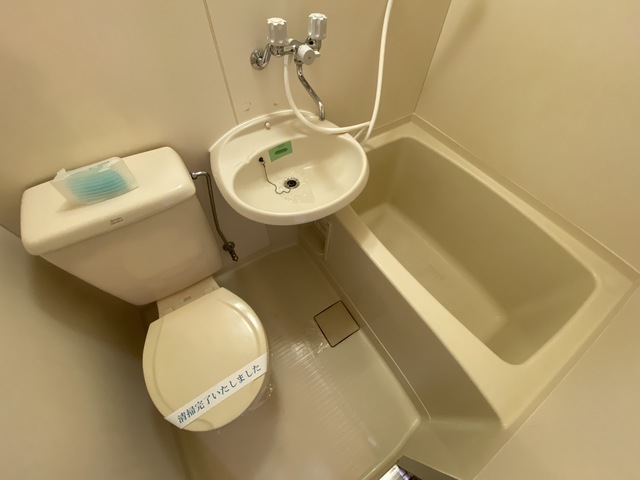 バス・シャワールーム　一日の疲れを癒してくれる大事な場所。