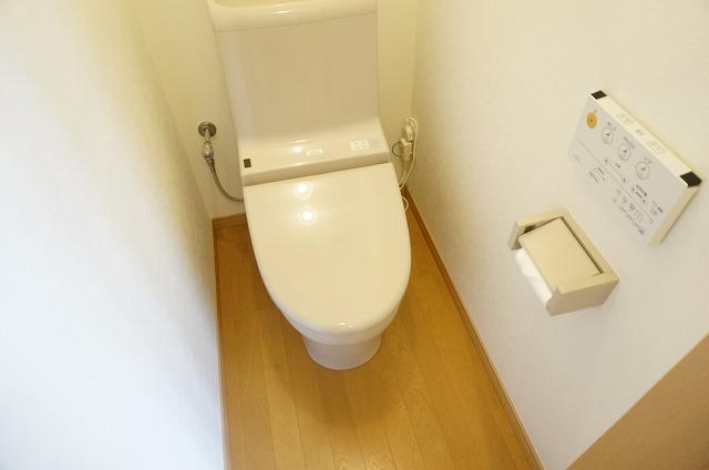 トイレ　トイレ