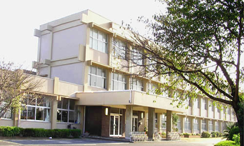 中学校　米子市立美保中学校（中学校）まで2966m