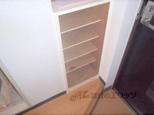 収納　エアコン