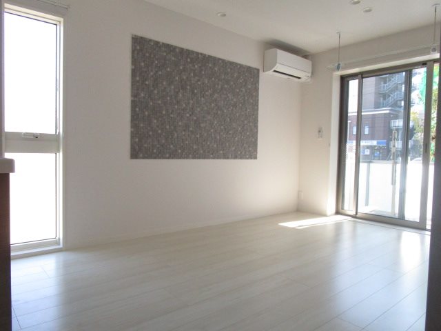 居室・リビング　※写真は同タイプのお部屋になります。（参考）