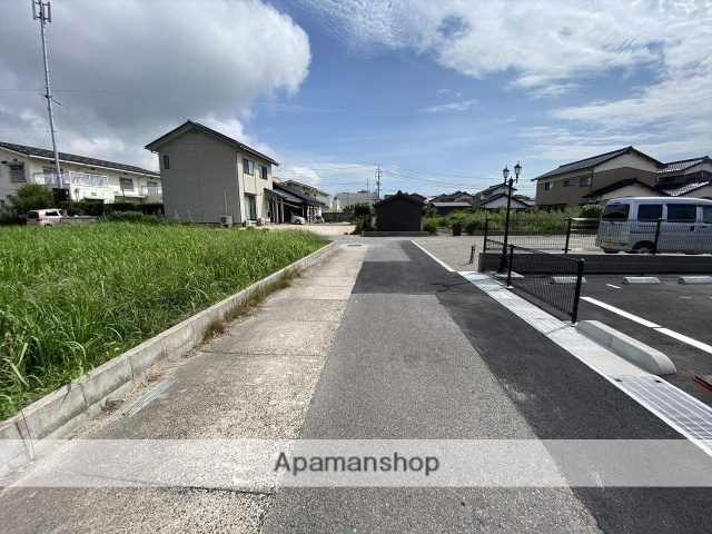 その他　前面道路（その他）まで0m