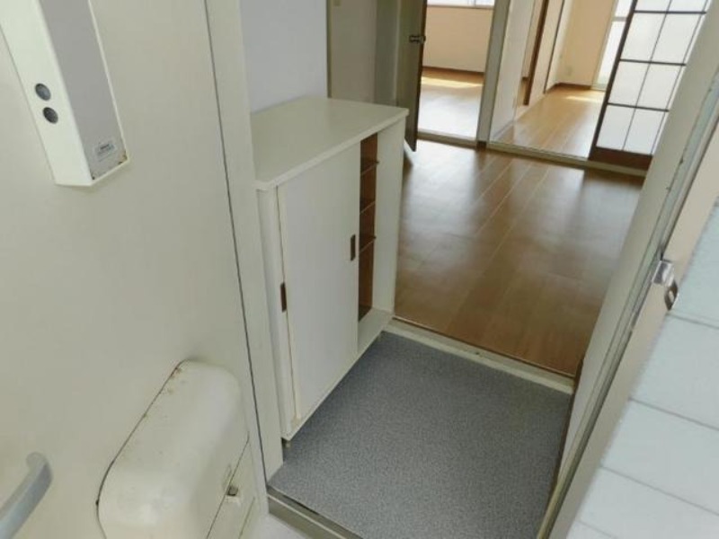 玄関　図面と現状に相違がある場合には現状を優先