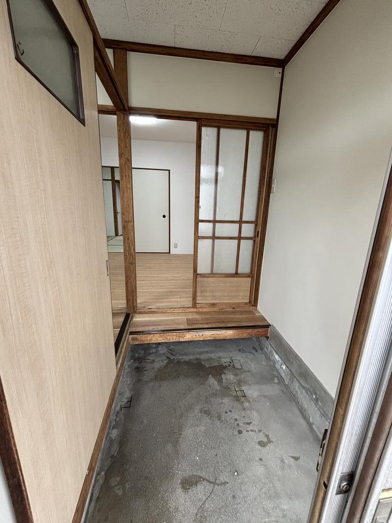 南海本線 七道駅 徒歩20分 2階建 築53年の玄関写真
