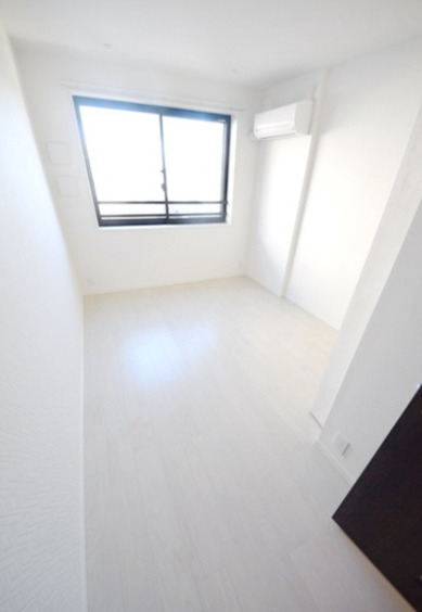 居室・リビング　別部屋の画像を使用しております。